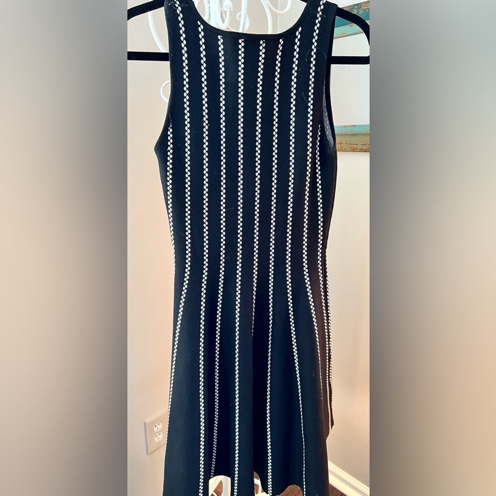 Soloiste Black White Knit Striped Stretch Sleeveless Dress Size Small Midi - Picture 6 of 6